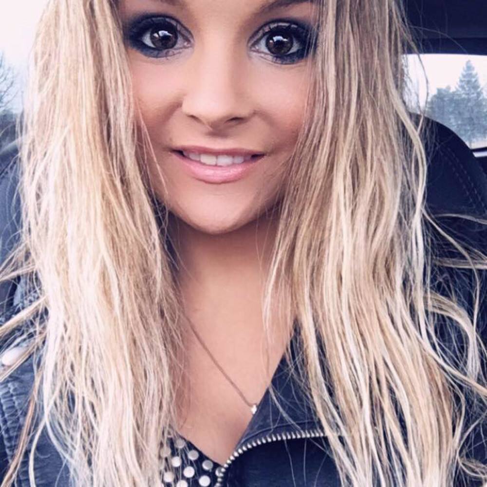 Meet your Posher, Chelsie
